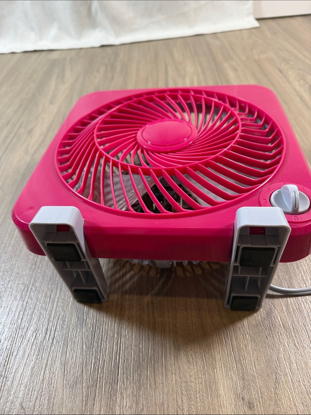 Pink Portable Table Fan - Picture 8 of 8